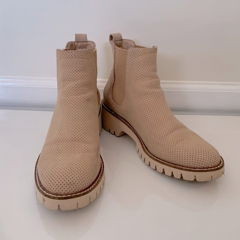 Coconuts by Matisse Lug Sole Boots - 7.5 - 2in heel 1/2in platform